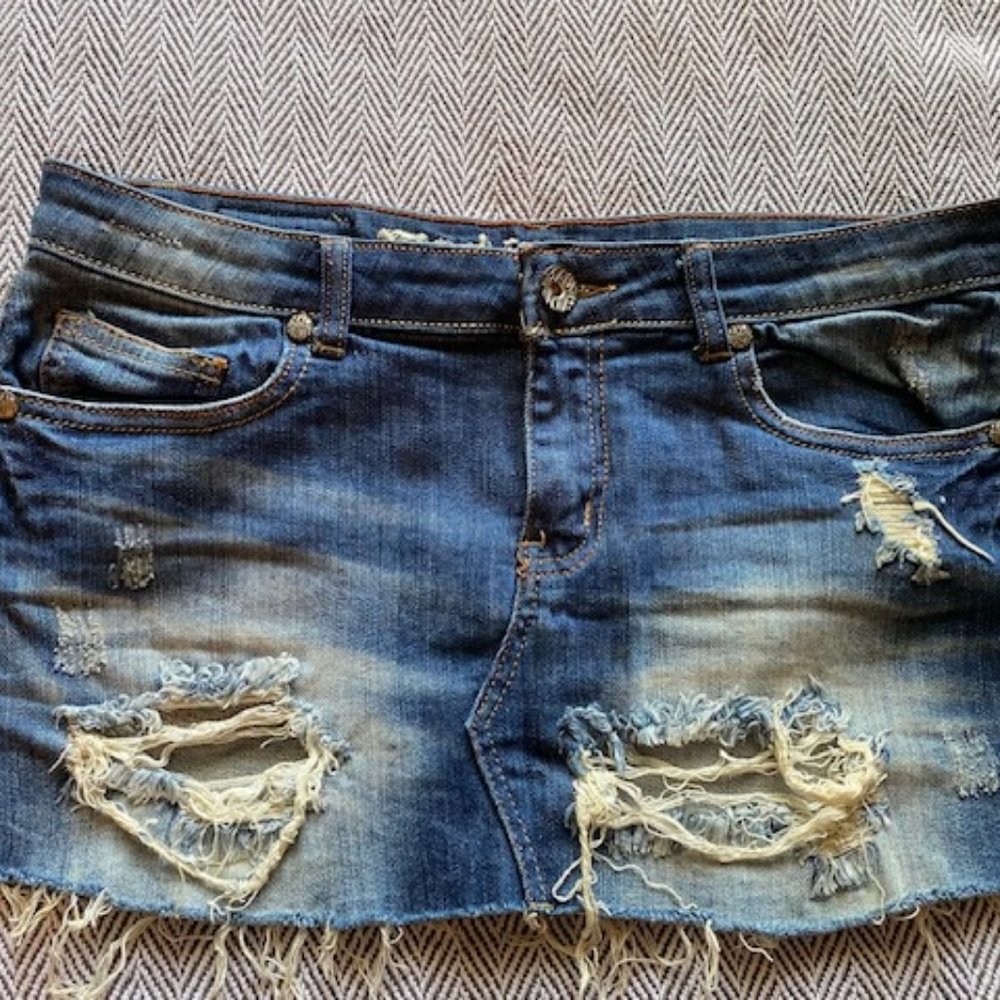 Lightly Used - MACHINE JEANS - Distressed Denim Skirt - Size Large